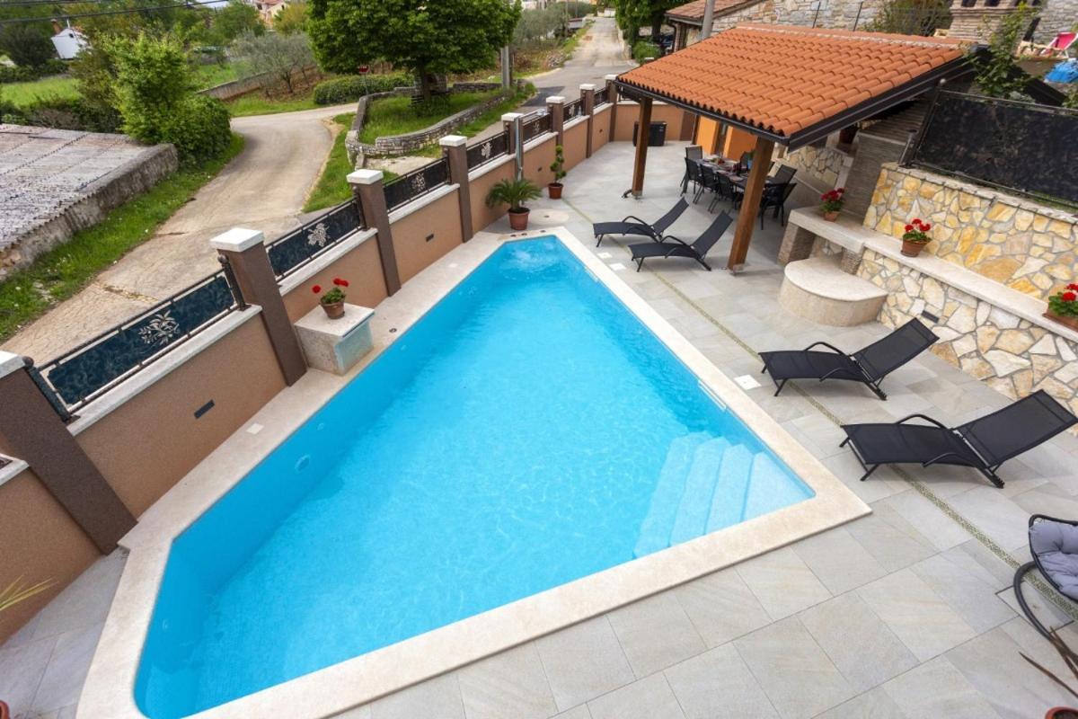 Villa Vita In Porec - Haus Fuer 6-8 Personen Kaštelir Exterior foto