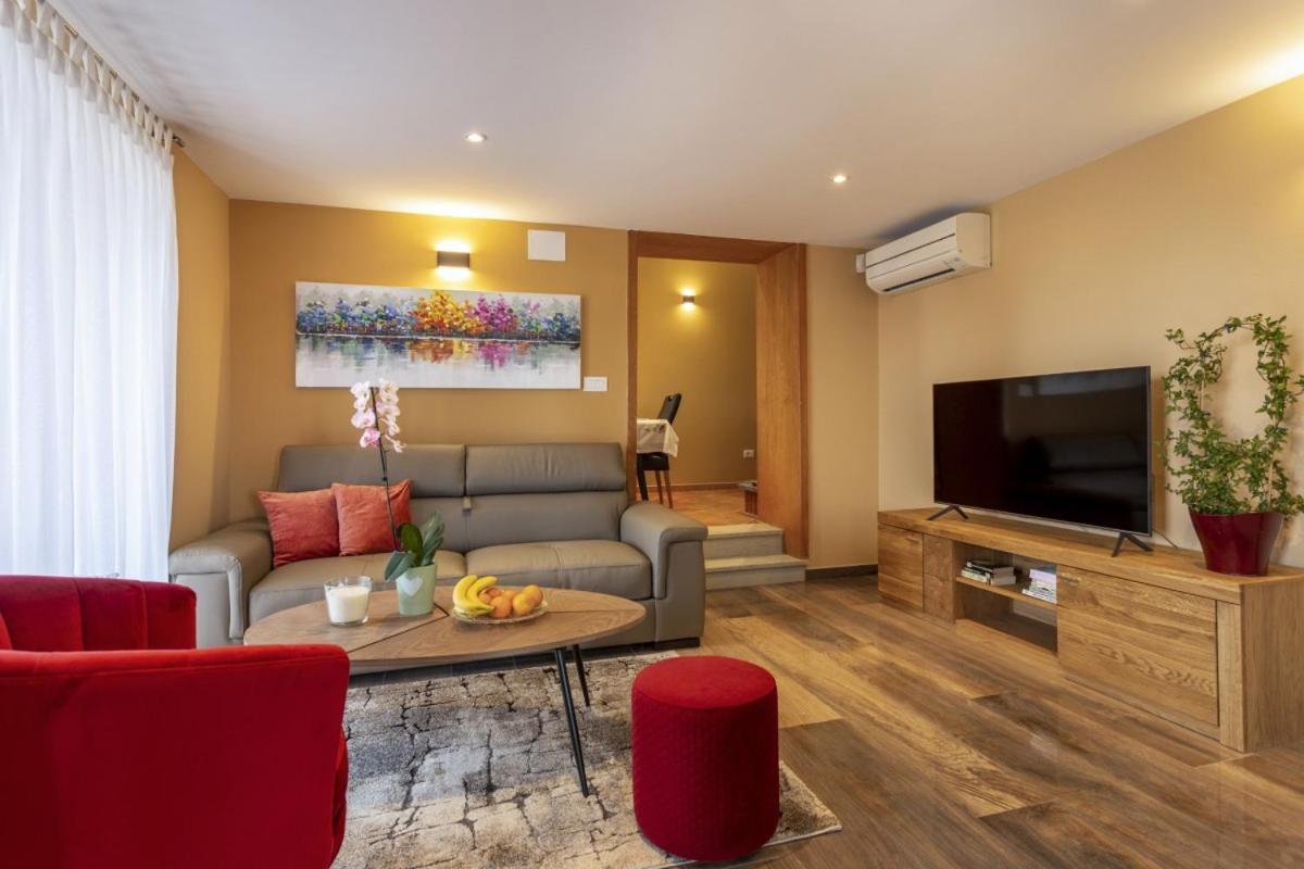 Villa Vita In Porec - Haus Fuer 6-8 Personen Kaštelir Exterior foto