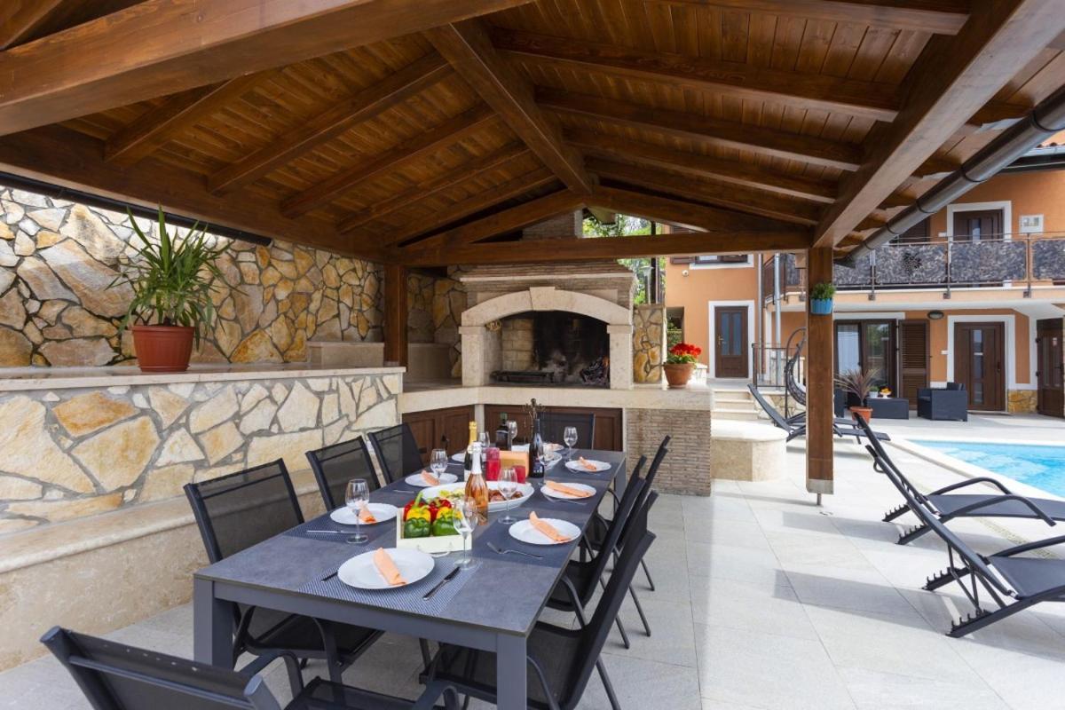 Villa Vita In Porec - Haus Fuer 6-8 Personen Kaštelir Exterior foto