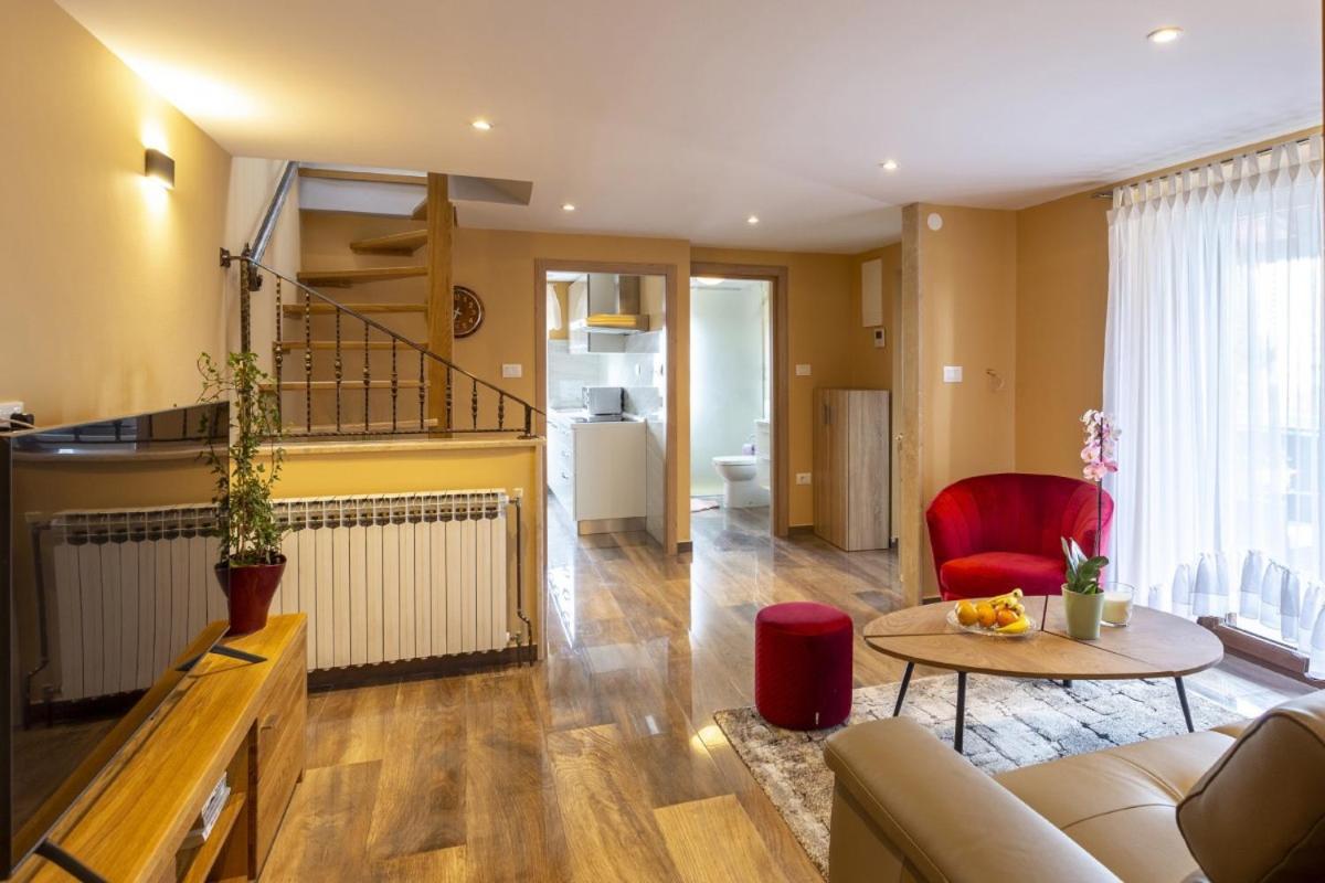 Villa Vita In Porec - Haus Fuer 6-8 Personen Kaštelir Exterior foto