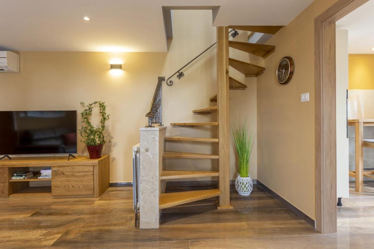 Villa Vita In Porec - Haus Fuer 6-8 Personen Kaštelir Exterior foto